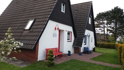 Foto 2 Ferienhaus Ostfriesland Carolinensiel Grietje I (rotes Haus links) (Objekt 85275) suchen