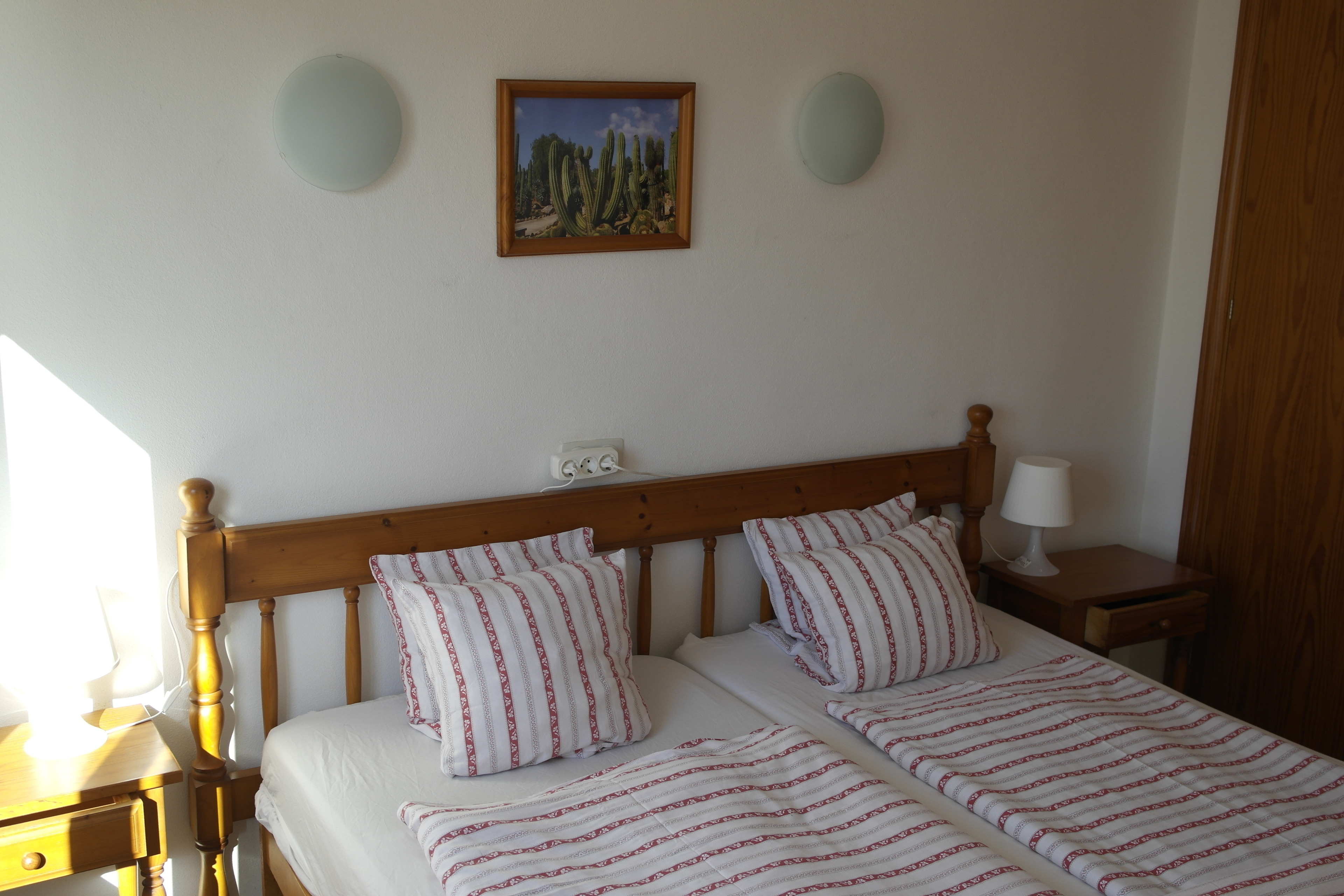 Wohnung mit Balkon WLAN Küche Pool 2 Linie zum Meer
