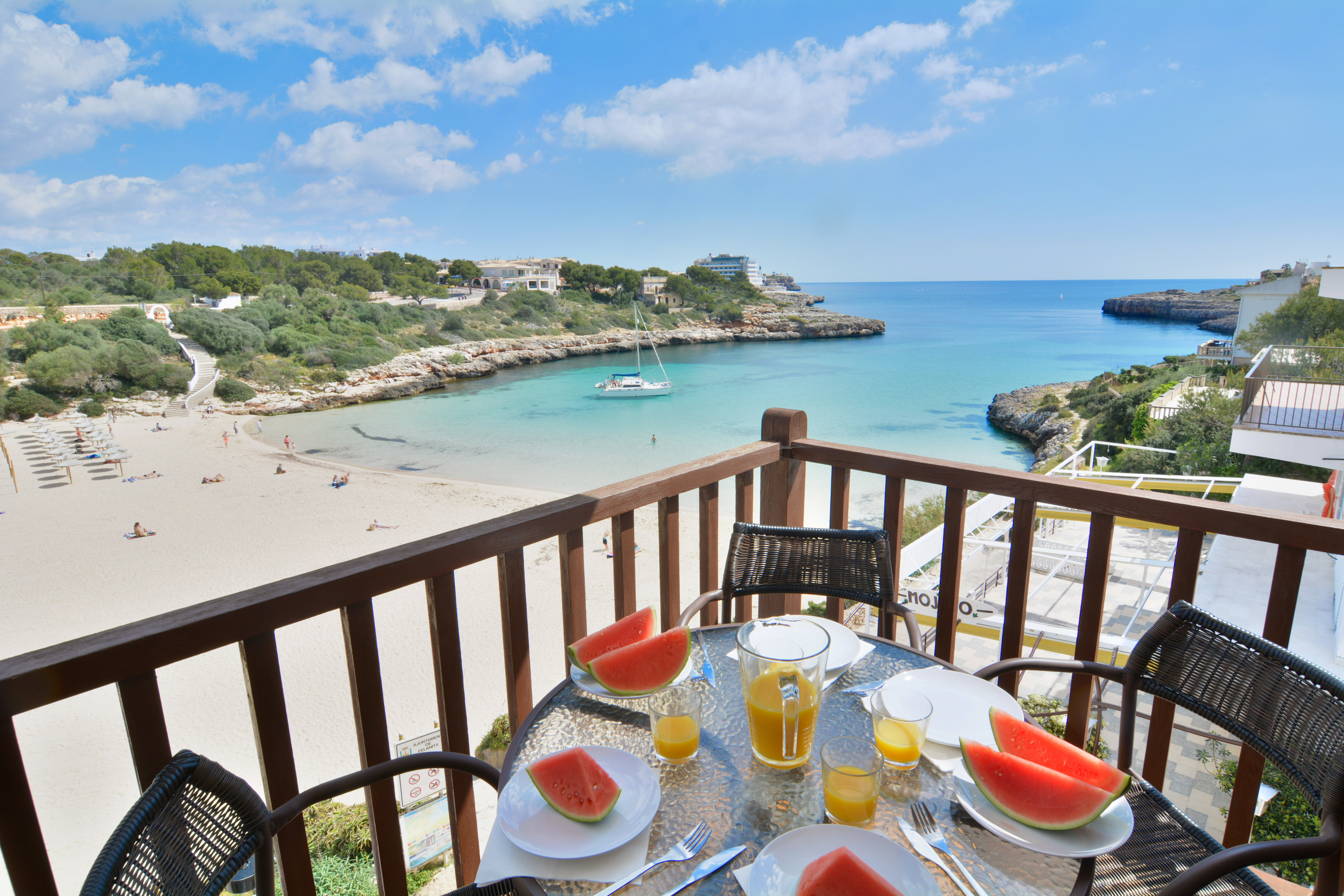 Mallorca front line beach apartment with terrace Ferienwohnung  Mallorca