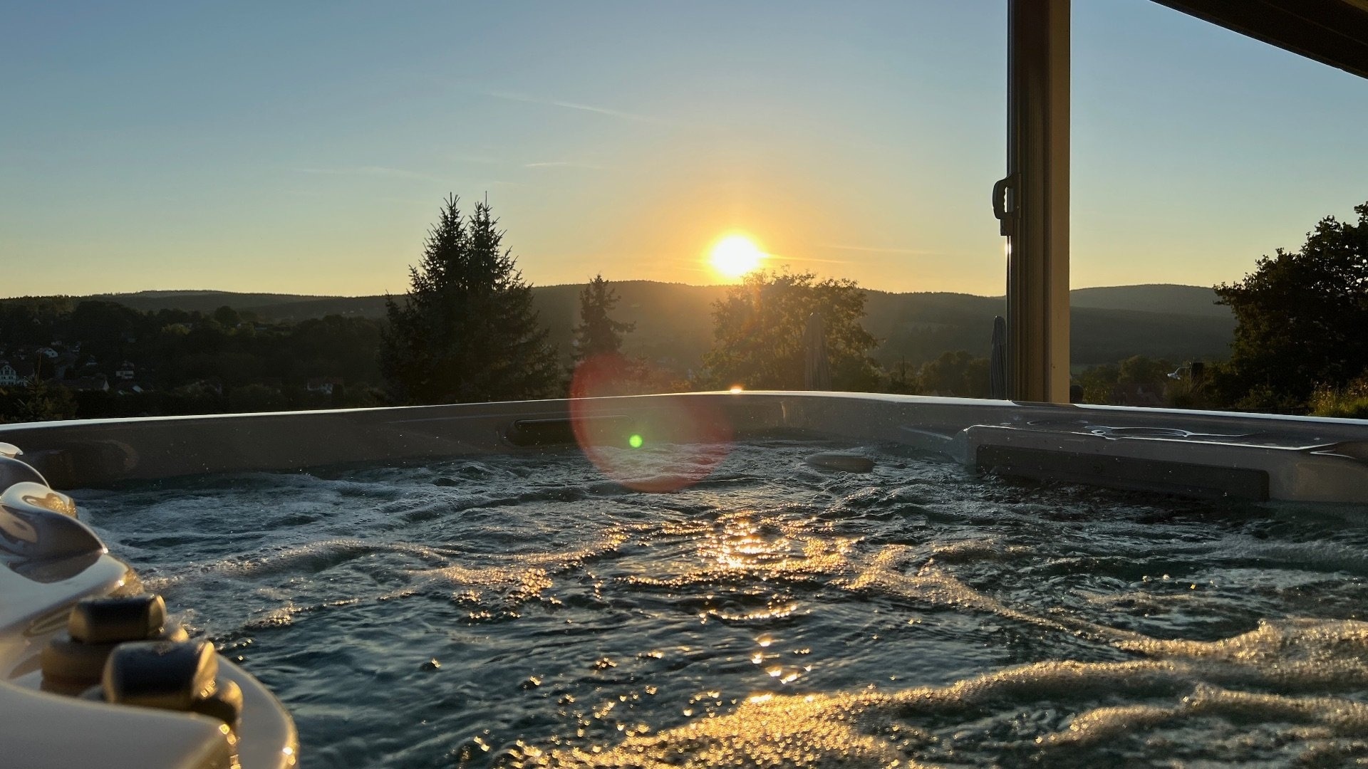 WellnessFerienhaus mit Pool, Sauna, Whirlpool mitt