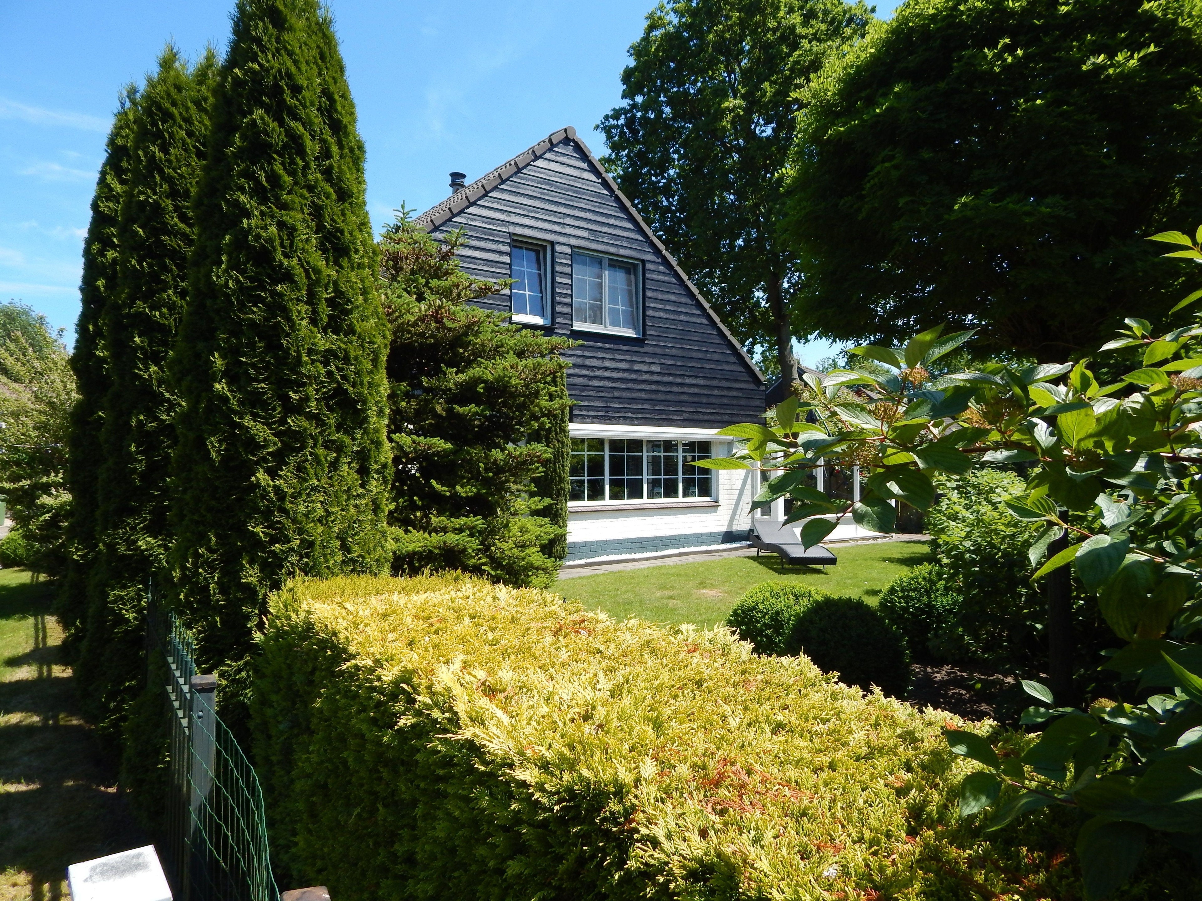 Traumhaftes freistehendes Ferienhaus an der See Strand Yachthafen W Lan