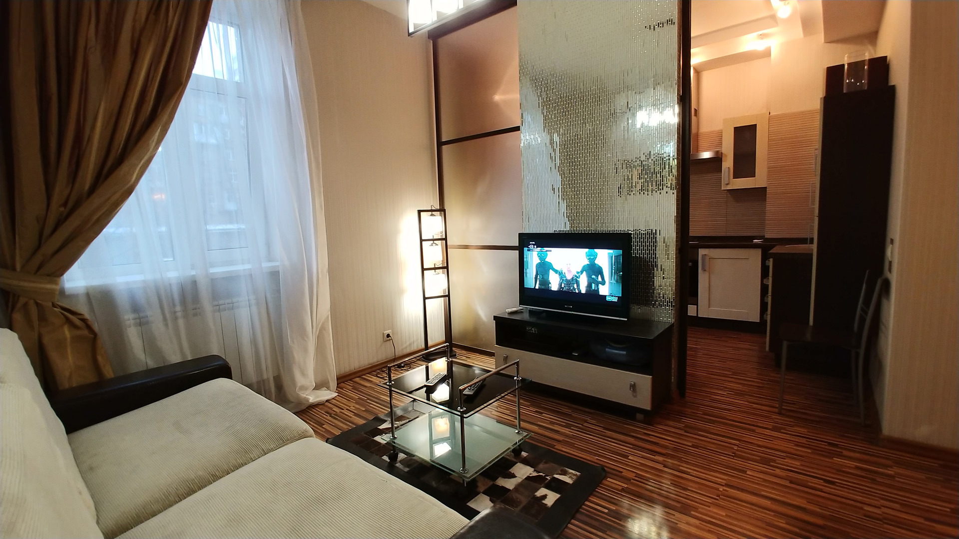 One bedroom Lux 17 Baseina str Near Gulliver