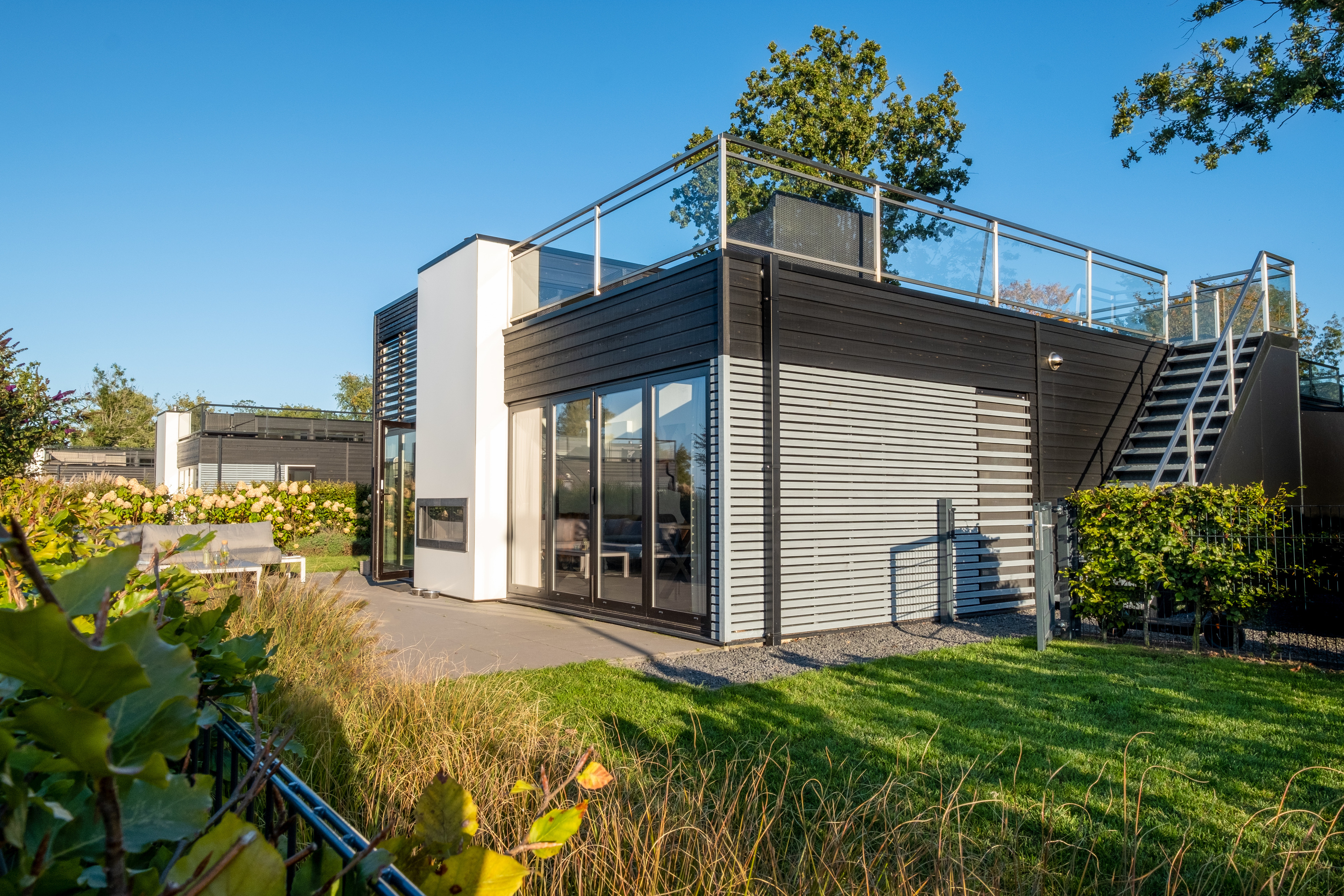 Elite Cube mit Dachterrasse. Meerblick und Strand Ferienhaus in den Niederlande