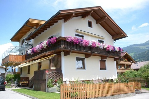 Ferienhaus Tirol Zillertal by FeWo-Plan Raffeiner (UDEZ100) 2