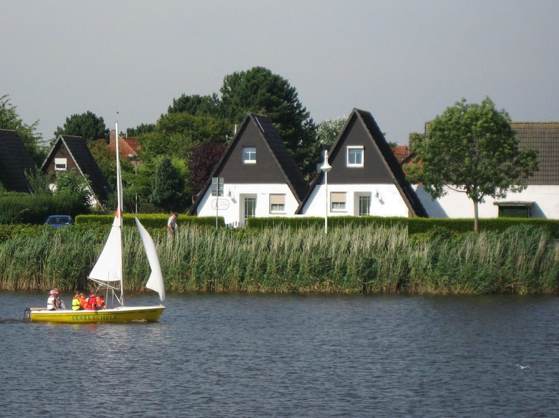 Foto 11 Ferienhaus Ostfriesland Carolinensiel Grietje II (blaues Haus rechts) (Objekt 92326) buchen