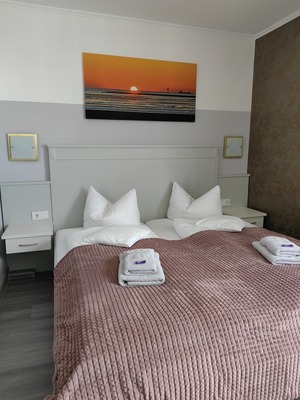 Foto 2 Ferienwohnung Ostfriesland Borkum Doppelzimmer 11 OG (Objekt 67667) suchen