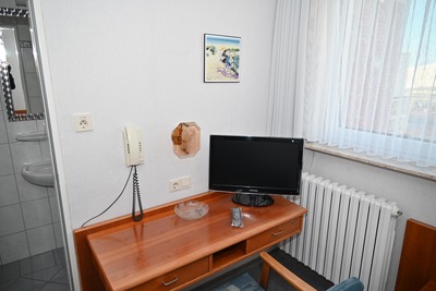 Foto 2 Ferienwohnung Ostfriesland Borkum Einzelzimmer 07 OG Meerblick (Objekt 76170) suchen