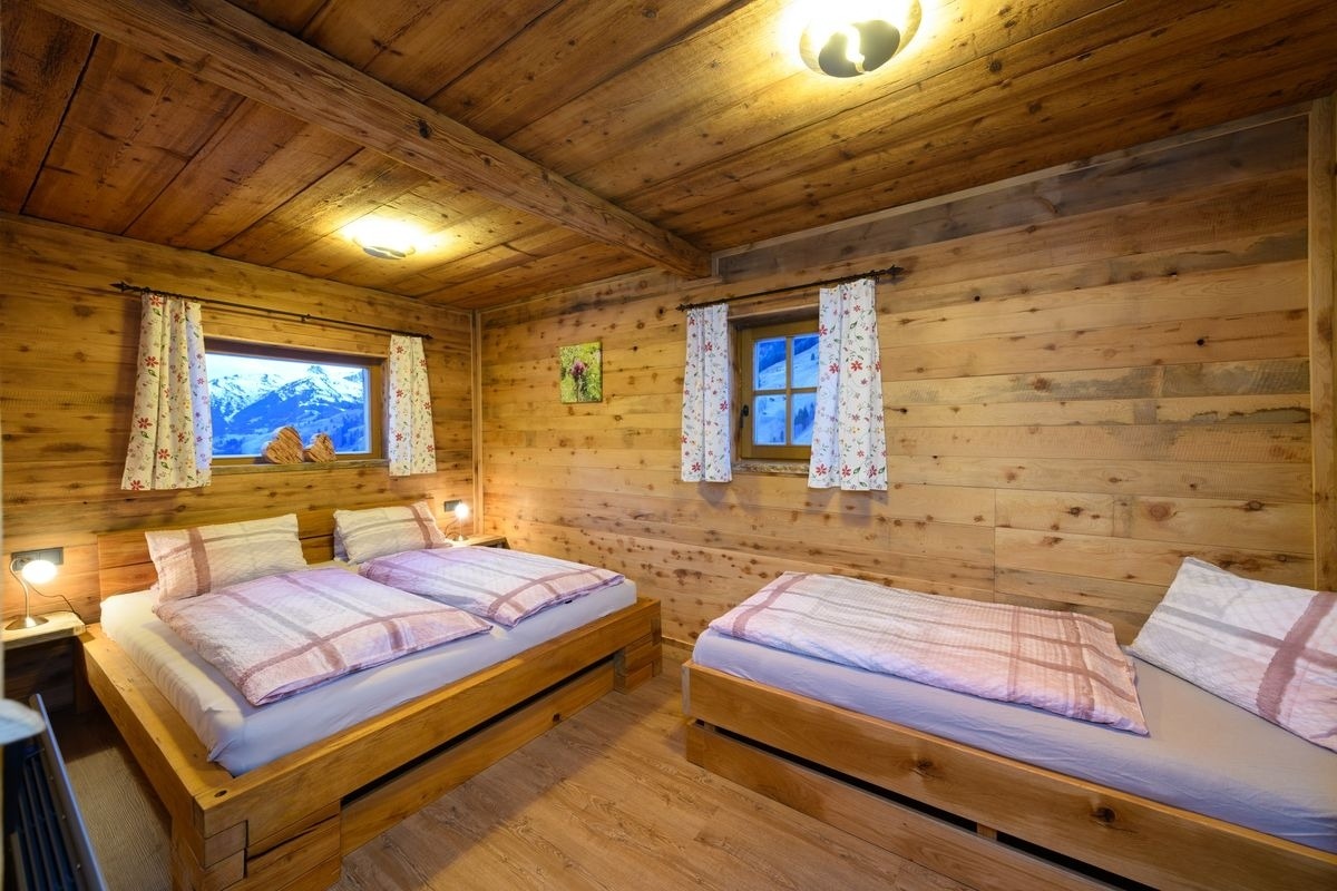 Hungarhub Hütte – Bild 11