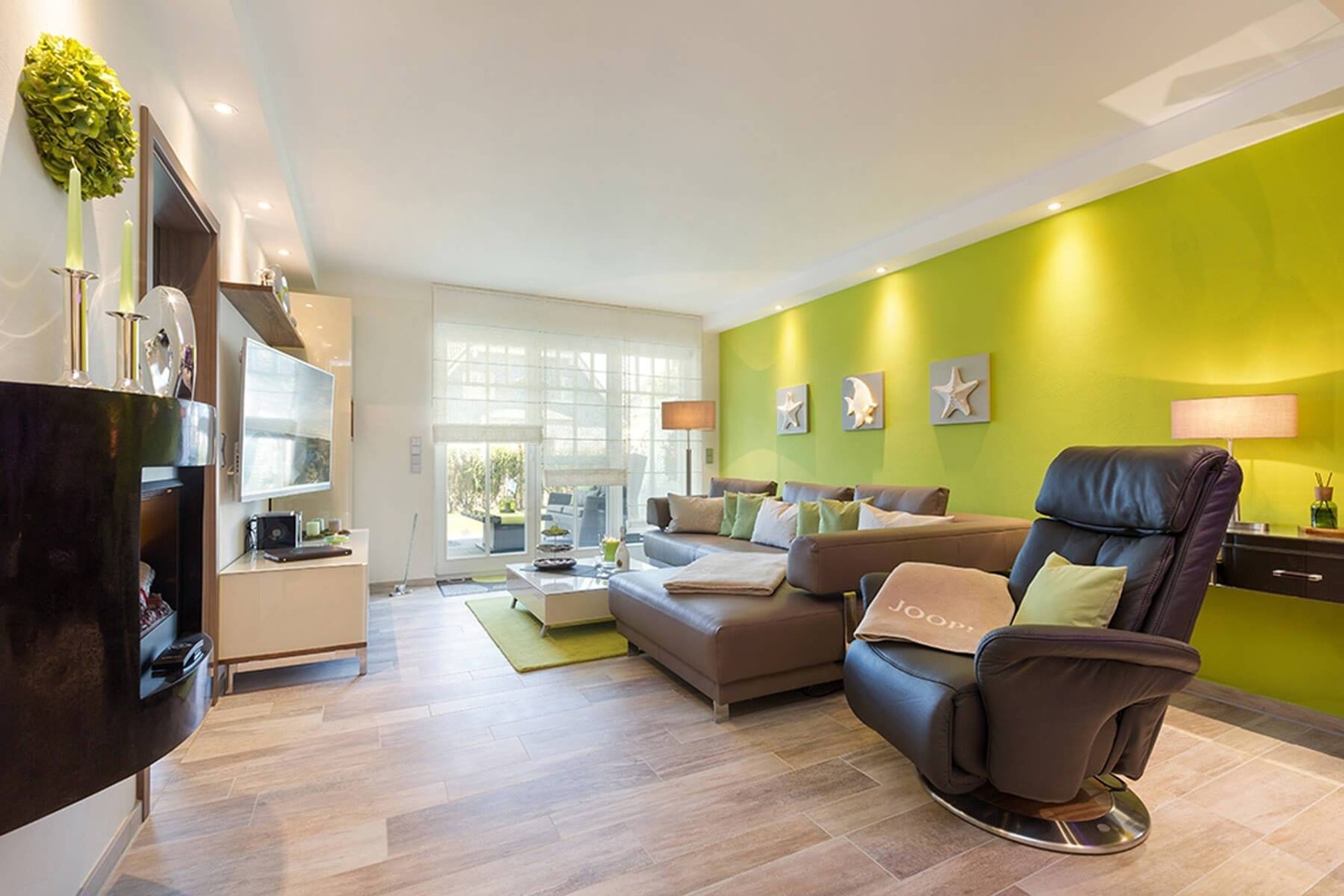 Luxus-Ferienwohnung mit Infrarot-Sauna, Massagesessel, Terrasse & Strandnähe in Zingst by FeWo-Plan – Bild 4