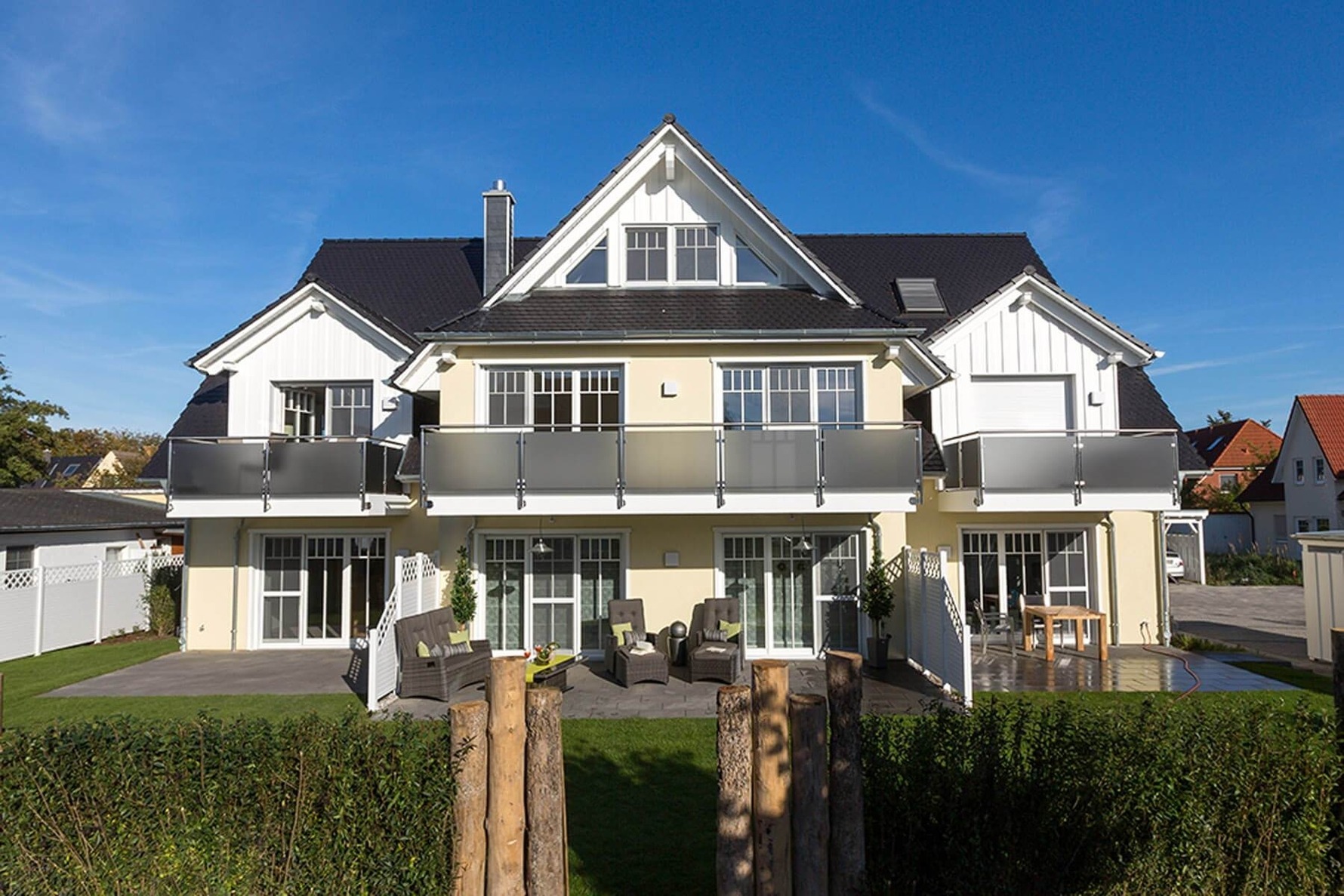 Luxus-Ferienwohnung mit Infrarot-Sauna, Massagesessel, Terrasse & Strandnähe in Zingst by FeWo-Plan – Bild 2
