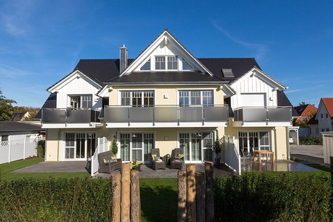 Luxus-Ferienwohnung mit Infrarot-Sauna, Massagesessel, Terrasse & Strandnähe in Zingst 2