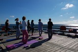 Yoga auf der Seebr&uuml;cke
