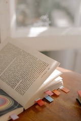 Bastelspa&szlig; f&uuml;r Kinder und Jugendliche in der Stadtb&uuml;cherei Oldenburg in Holstein – Gestalte dein eigenes Lesezeichen!